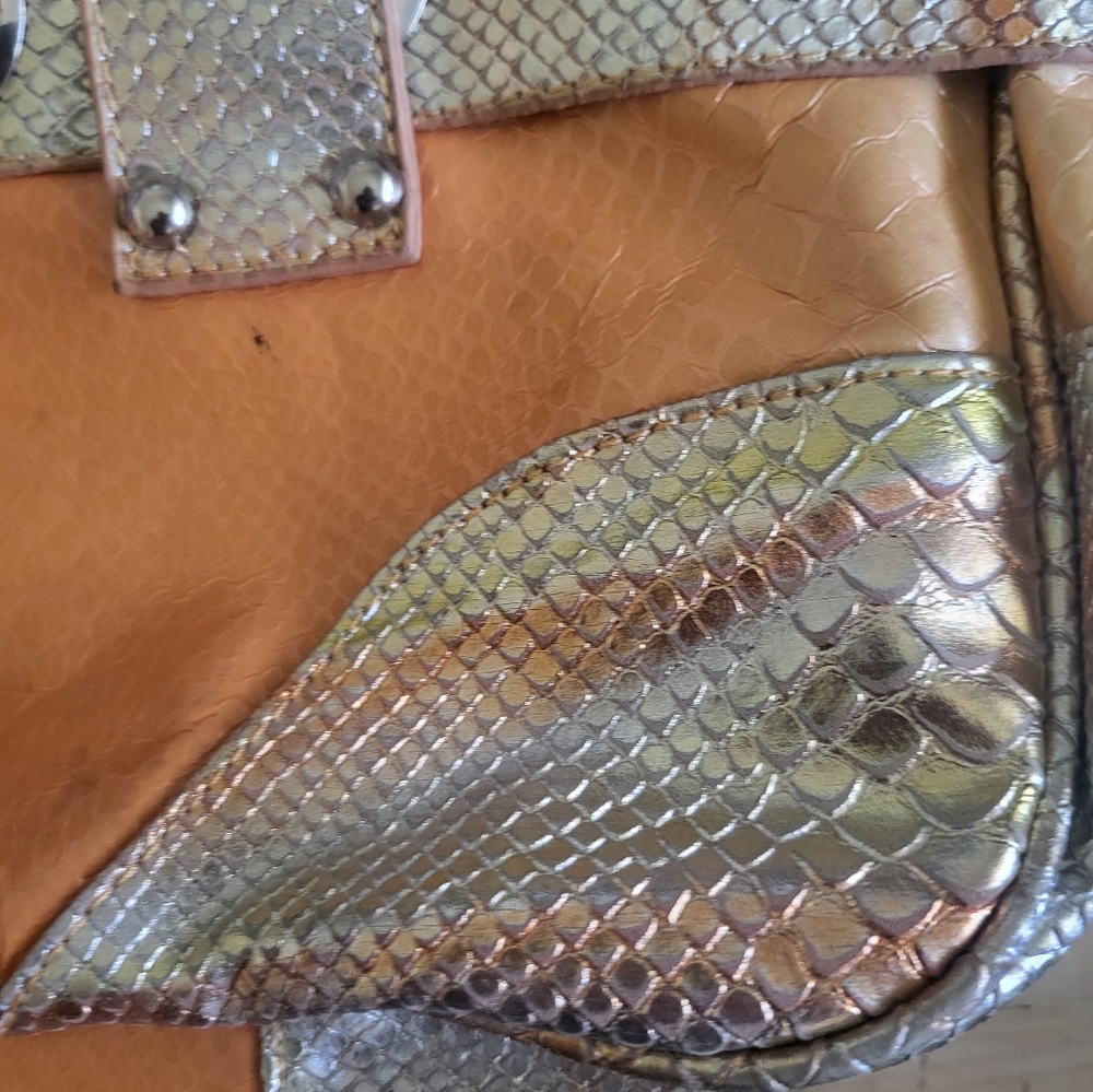 Handbag - Picture 4 of 7